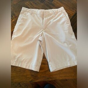 Men’s Nike golf shorts size 32